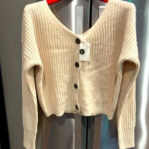 L NEW V-Chic cream chunky knit v neck button front cropped boxy sweater acrylic